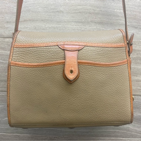 Vintage Dooney & Bourke All Weather Leather Crossbody/Shoulder Bag - Picture 3 of 12